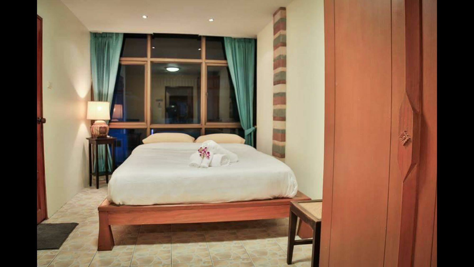 Avenue Beach Hotel Jomtien Beach Dış mekan fotoğraf